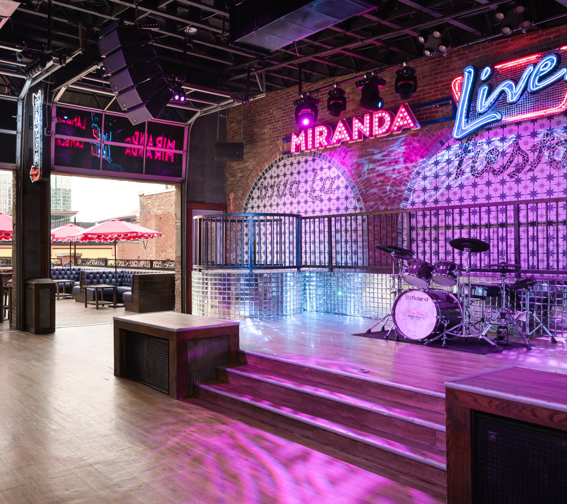 Casa Rosa Restaurant Stage